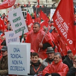 Cgil, già in 200.000 a corteo piazzale Partigiani a Roma