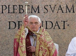 Sisma Abruzzo; La costernazione del Papa: prego per le vittime