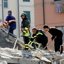 Sisma Abruzzo;Berlusconi: Per domani altri 1.200 Vdf. Maroni: ok