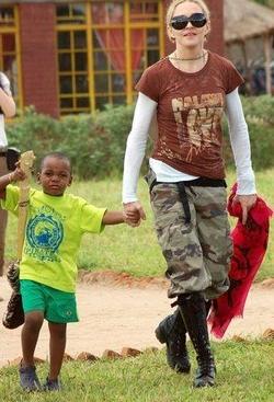Malawi; Madonna: voglio adottare Mercy, lei aiuterà la sua gente