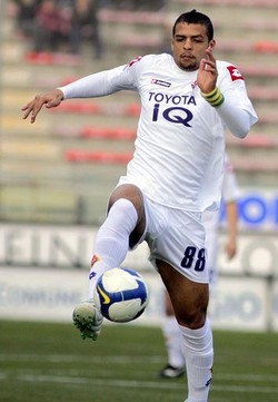 Calcio; Giudice sportivo: 5 turni a Felipe Melo e Diego Lopez