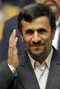 Iran; Ahmadinejad: proseguiremo programma missilistico e nucleare