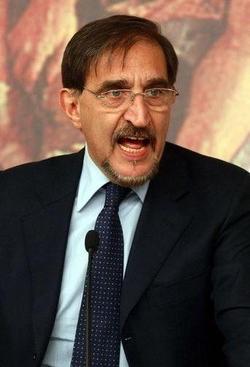Referendum, La Russa: Votare nel 2010, così si risparmia