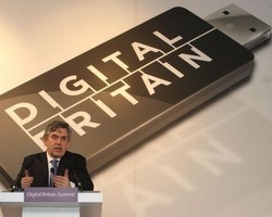 GB; Dopo scandalo mail labour 17 punti sotto rispetto ai Tories