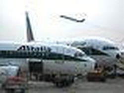 Obbligazionisti Alitalia verso azione legale contro il Tesoro