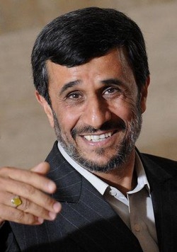 Durban 2; Ahmadinejad accolto trionfalmente in patria