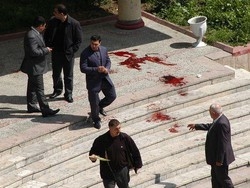 Azerbaigian;Sparatoria Università Baku: sale a 13 bilancio morti