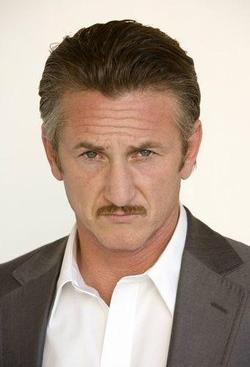 Cinema; Sean Penn si separa legalmente dalla moglie Robin Wright