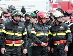 Esplosione in palazzina di Mostacciano a Roma, “parecchi feriti”