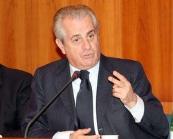 Fiat; Scajola: Inderogabile mantenere 5 fabbriche in Italia