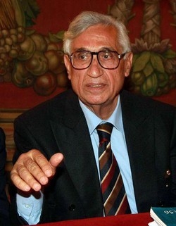 Antonio Fazio: ottimismo Berlusconi non basta,Italia è in declino