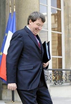 Francia; Perquisizioni a scuola? Ministro educazione favorevole