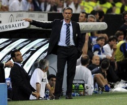Calcio; Mourinho:Tentato dal Real Madrid,ma penso a futuro Inter