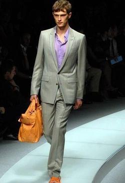 Versace; Kim Winser contattata per diventare il nuovo ad