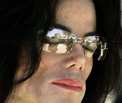 I tre figli di Jackson ora con la madre. Ma sarà battaglia legale