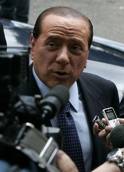 Governo; Sondaggio Ipso:Popolarità Berlusconi a 49%,-5% tra donne