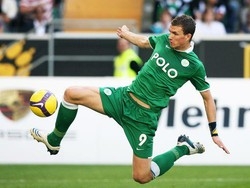 Calcio; Dzeko: Niente Milan, il Wolfsburg non mi lascia andare