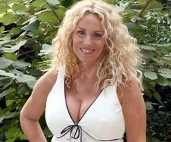 Costanzo diventa giallista, prima vittima Antonella Clerici