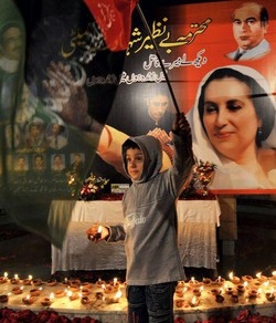 Pakistan; Arrivato team Onu che indagherà su morte Bhutto
