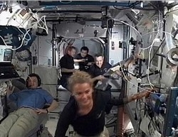 Spazio; Prima passeggiata spaziale per l’equipaggio “Endevour”