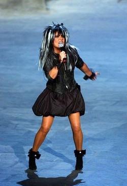 Musica; Loredana Bertè: Chiedo aiuto, sono rimasta senza soldi