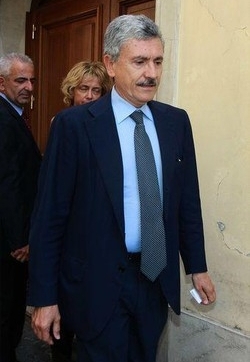 Pd/ D’Alema: Sembra Franceschini si sia candidato solo contro me