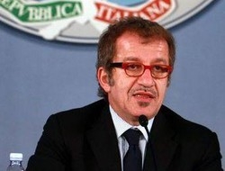 Ronde: Si abbassa a 18 anni l’età minima per farne parte