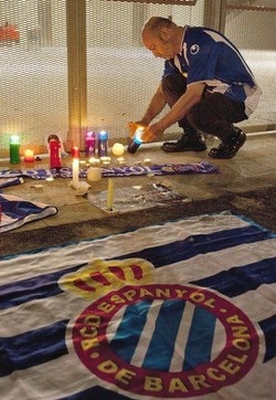 Calcio/ Lutto Espanyol: la squadra è tornata a Barcellona