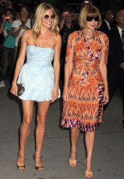 La “dentona” Sienna Miller perdona Anna Wintour