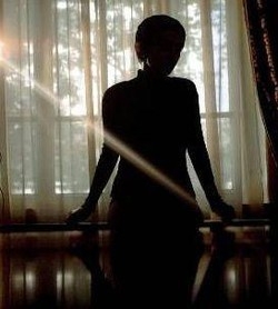 Italiani insicuri, aumenta ricorso all’ipnosi: anche per il sesso
