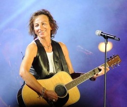 Musica/ Gianna Nannini: C’è qualcuno pronto a sposarmi?