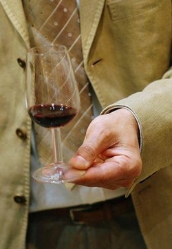 Alcol in gravidanza, Cnr: seri danni ma non col vino rosso