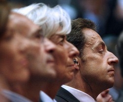 Francia, Sarkozy: nel Pil anche “l’indice della felicità”