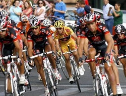 Ciclismo/ Vuelta: Roux vince 17.ma tappa, Valverde resta leader