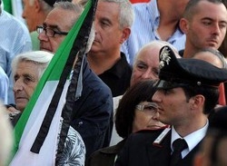 Funerali di Stato per i sei parà, giornata di lutto nazionale