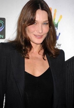 Onu/ Carla Bruni-Sarkozy in missione per la sua fondazione