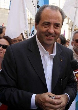 Idv/ Di Pietro a MicroMega: Non fate di tutta l’erba un fascio