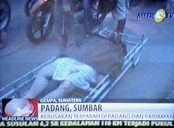 Sumatra, il sisma colpisce Padang: si temono migliaia di morti