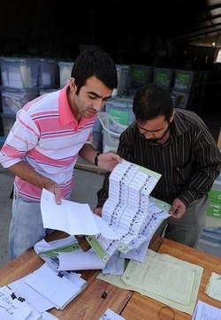 Afghanistan/ Osservatori: Con voti nulli Karzai scende al 48%