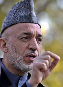 Afghanistan/Annullato un milione voti,Karzai verso ballottaggio