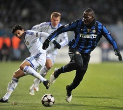 Champions/ Dinamo Kiev-Inter 1-2, rimonta con Milito-Sneijder