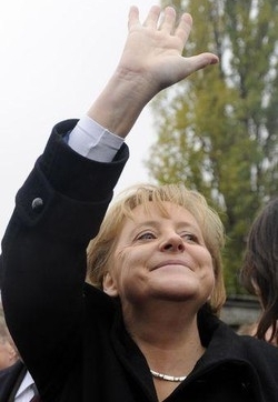 Muro/ Merkel: Oggi festa per tutta Europa,  ringrazio Gorbaciov