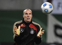 Calcio/ Robert Enke, portiere nazionale tedesca, si è suicidato
