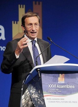 Immigrati/ Fini: No a liste etniche per voto amministrativo