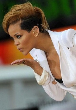 Usa/ Rihanna: il sesso con Timberlake è “eccitante e selvaggio”