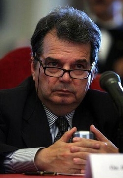 Lavoro/ Brunetta: No ad ammortizzatori sociali per autonomi