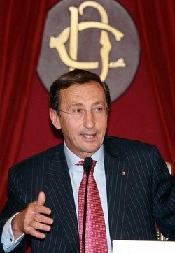 Ordigno R. Calabria/Fini:Vile gesto,vicino a operatori giustizia