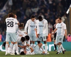 Calcio/ Tim Cup: Lazio ai quarti, Palermo battuto 2-0
