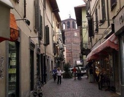 Veneto/ Case popolari anche a coppie gay, purchè coabitino