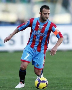 Calcio/ Il Catania travolge 3-0 il fantasma del Parma